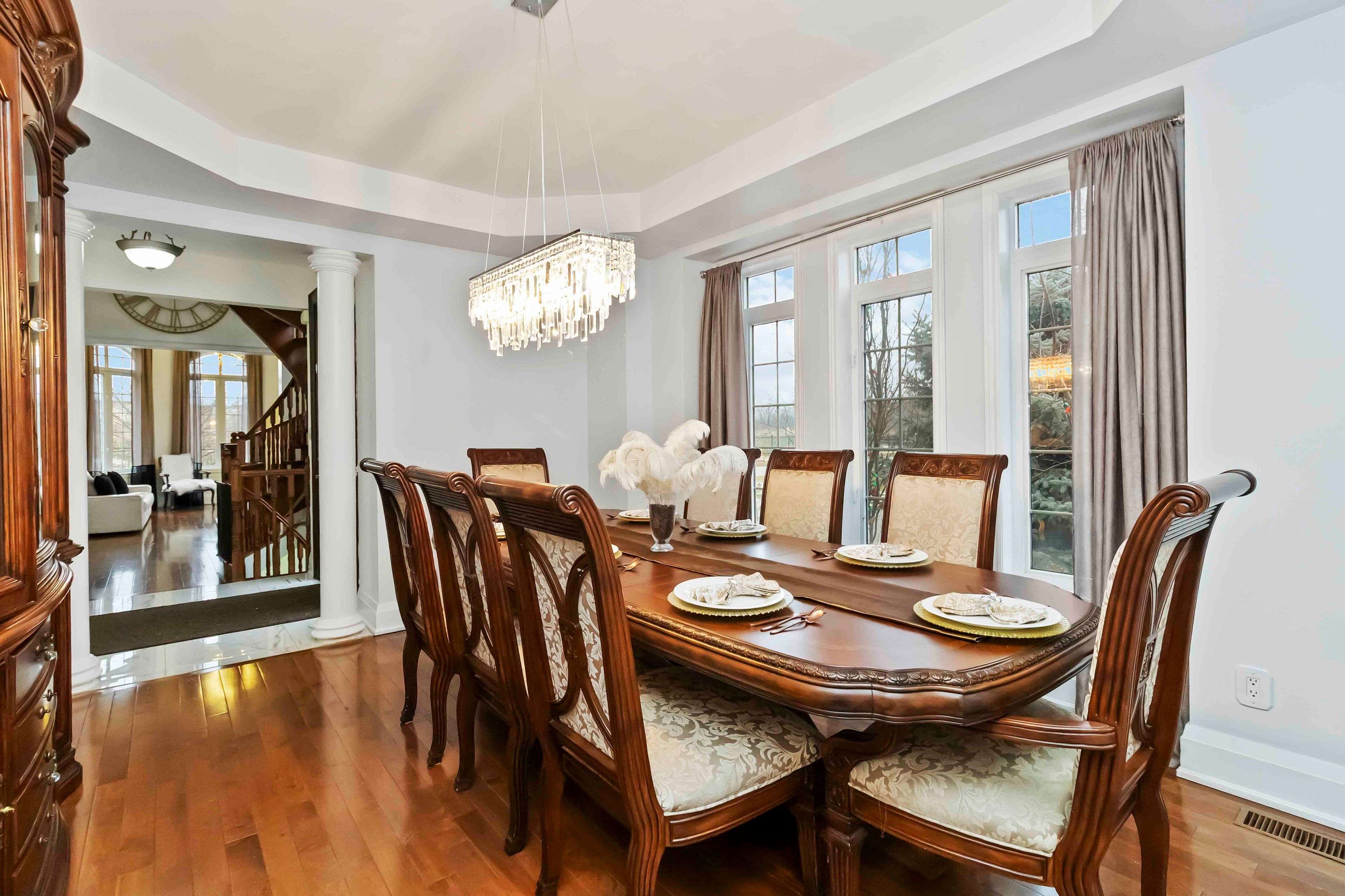 Oakville, ON L6L 0A6,242 Milkweed WAY