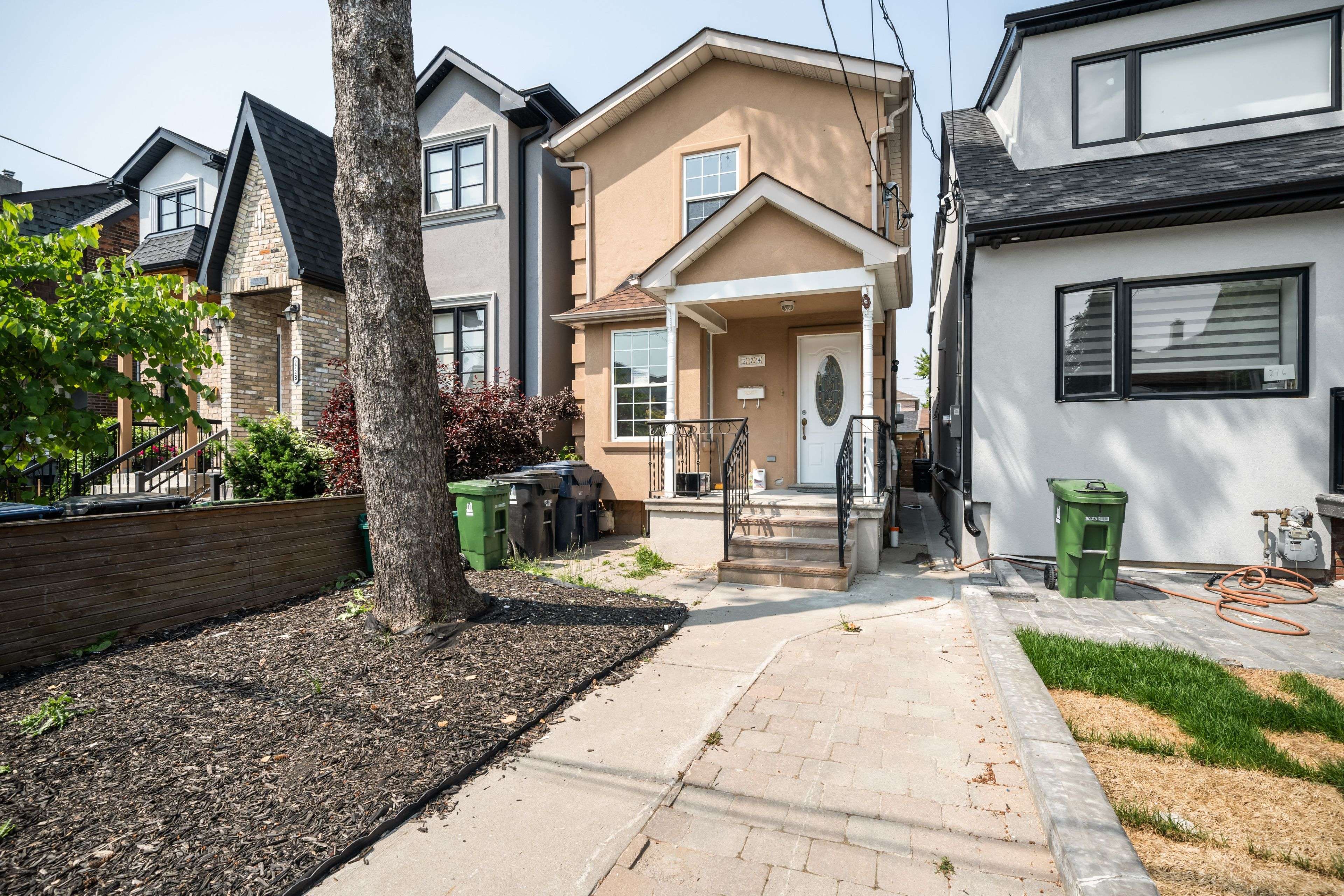 Toronto W03, ON M6E 3Z9,274 Boon AVE #Mn &2nd