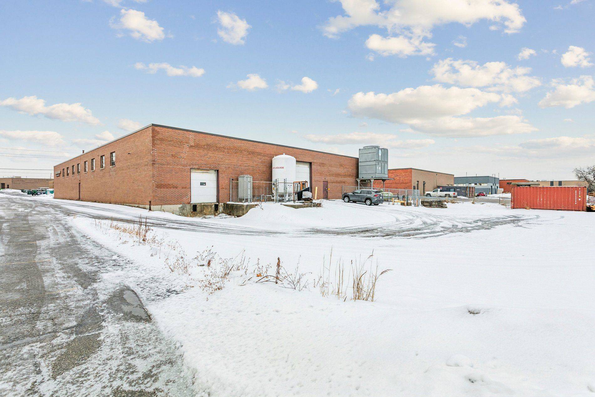 Mississauga, ON L4W 2X8,1020 Stacey CT