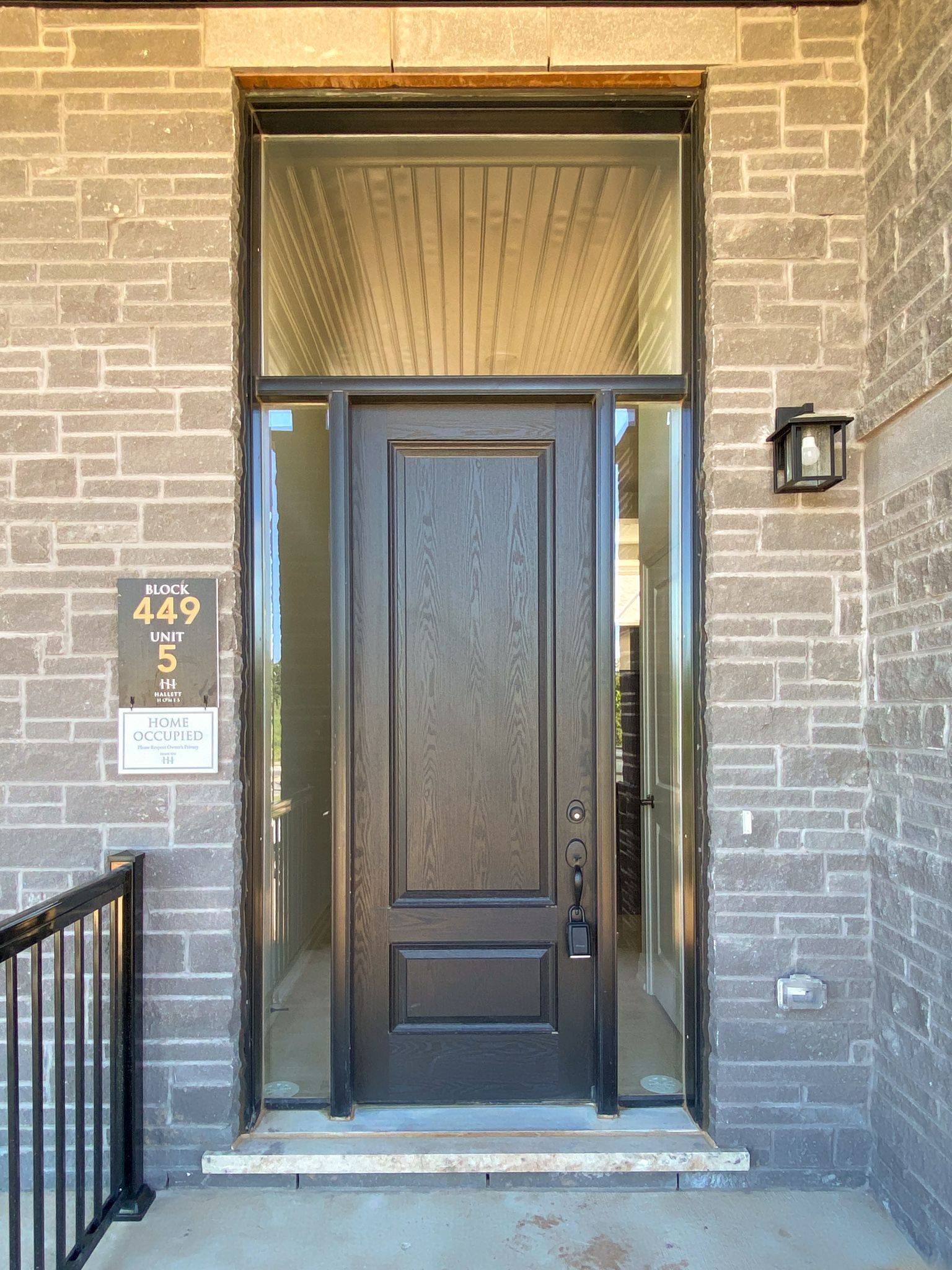 Oakville, ON L6M 5L3,1490 Yellow Rose CIR