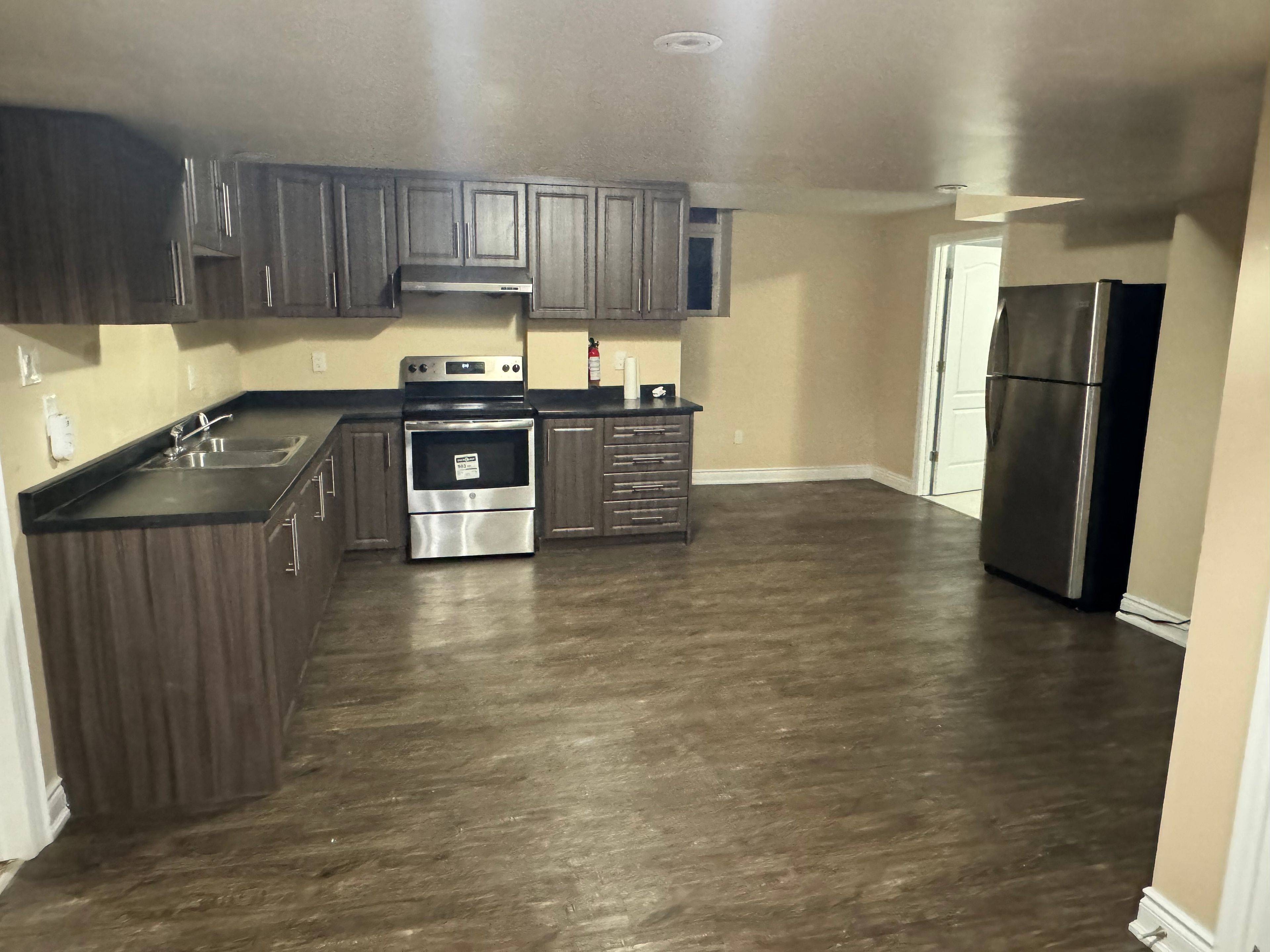 Brampton, ON L6X 0Z8,23 Royal West DR #Bsmt