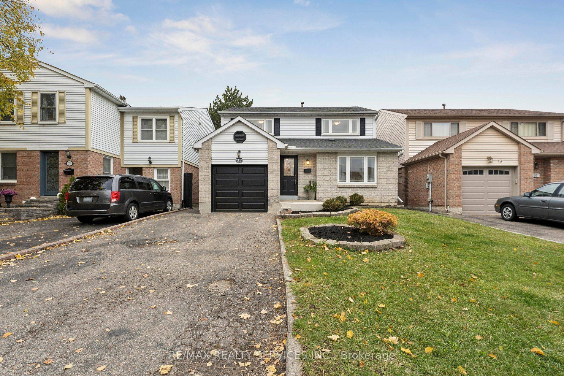 Brampton, ON L6S 3N1,21 Majestic CRES