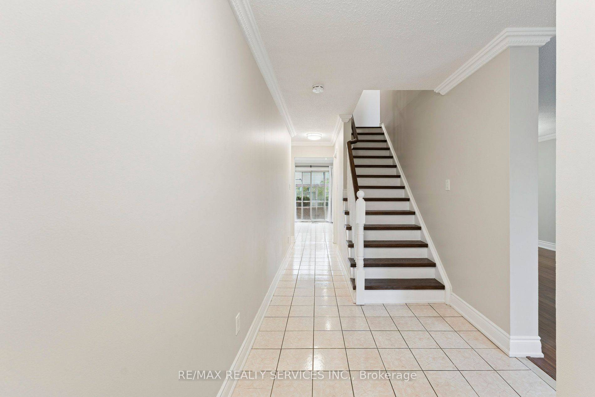 Brampton, ON L6S 3N1,21 Majestic CRES