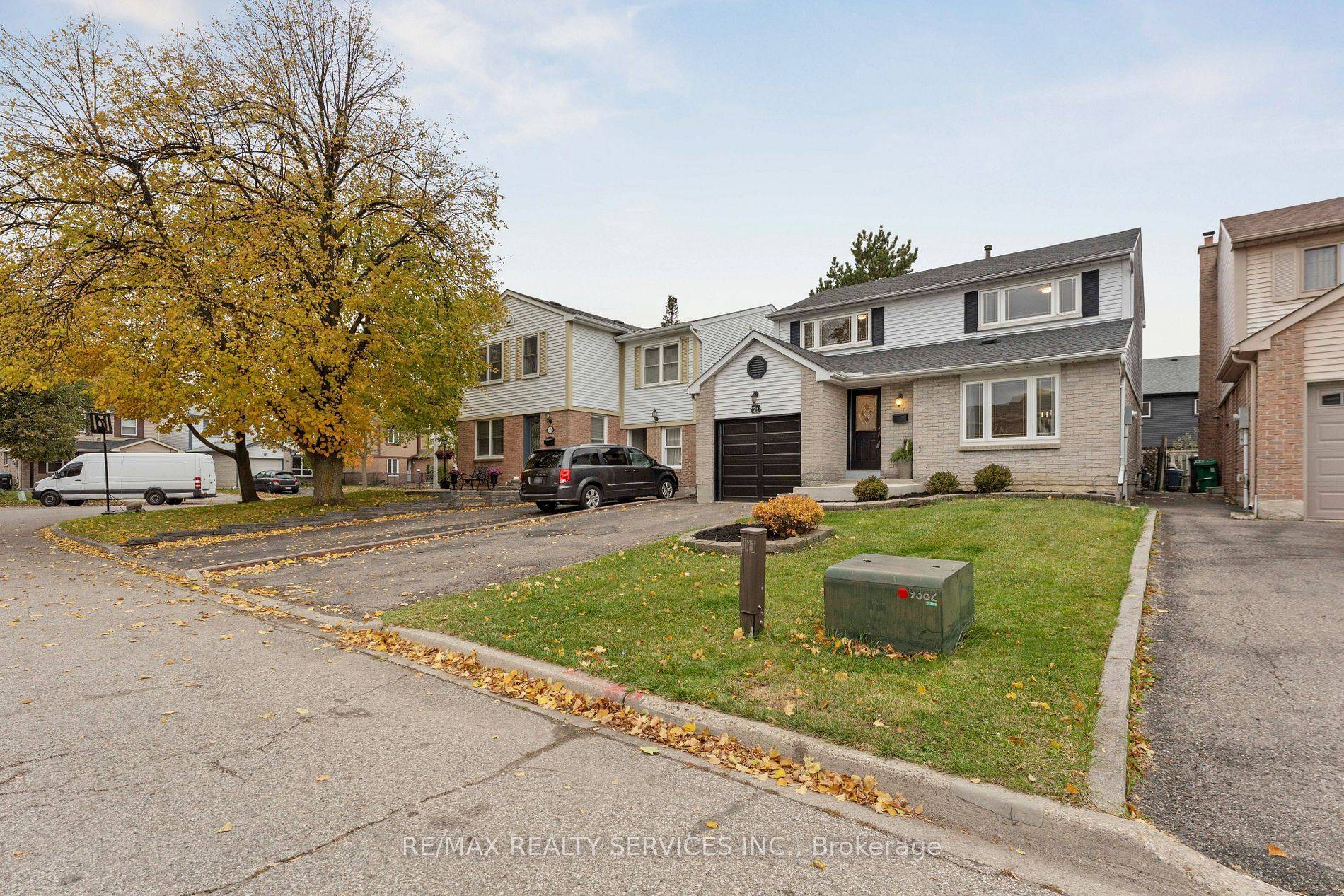 Brampton, ON L6S 3N1,21 Majestic CRES