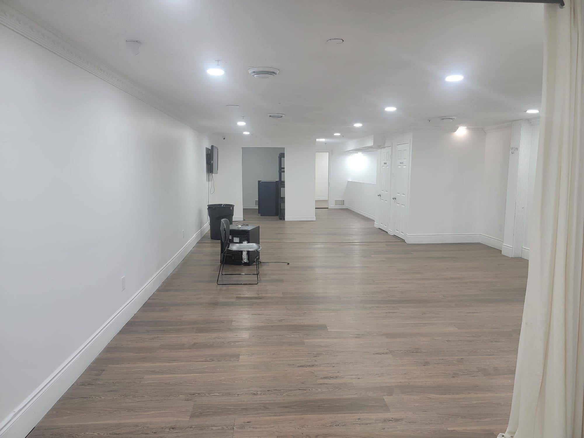 Toronto W05, ON M3J 3J7,1270 Finch AVE #17 (Upper Level)