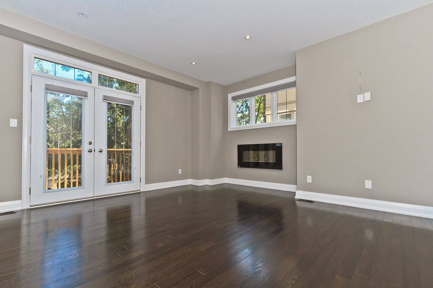 Oakville, ON L6M 0Y2,2011 Deerview Common RD