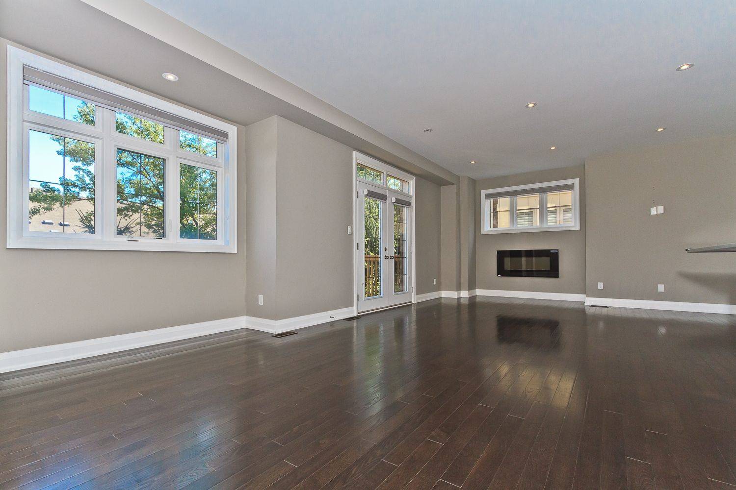 Oakville, ON L6M 0Y2,2011 Deerview Common RD