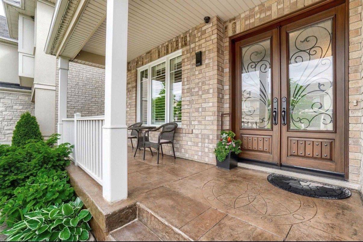 Milton, ON L9T 0L4,417 Tonelli LN