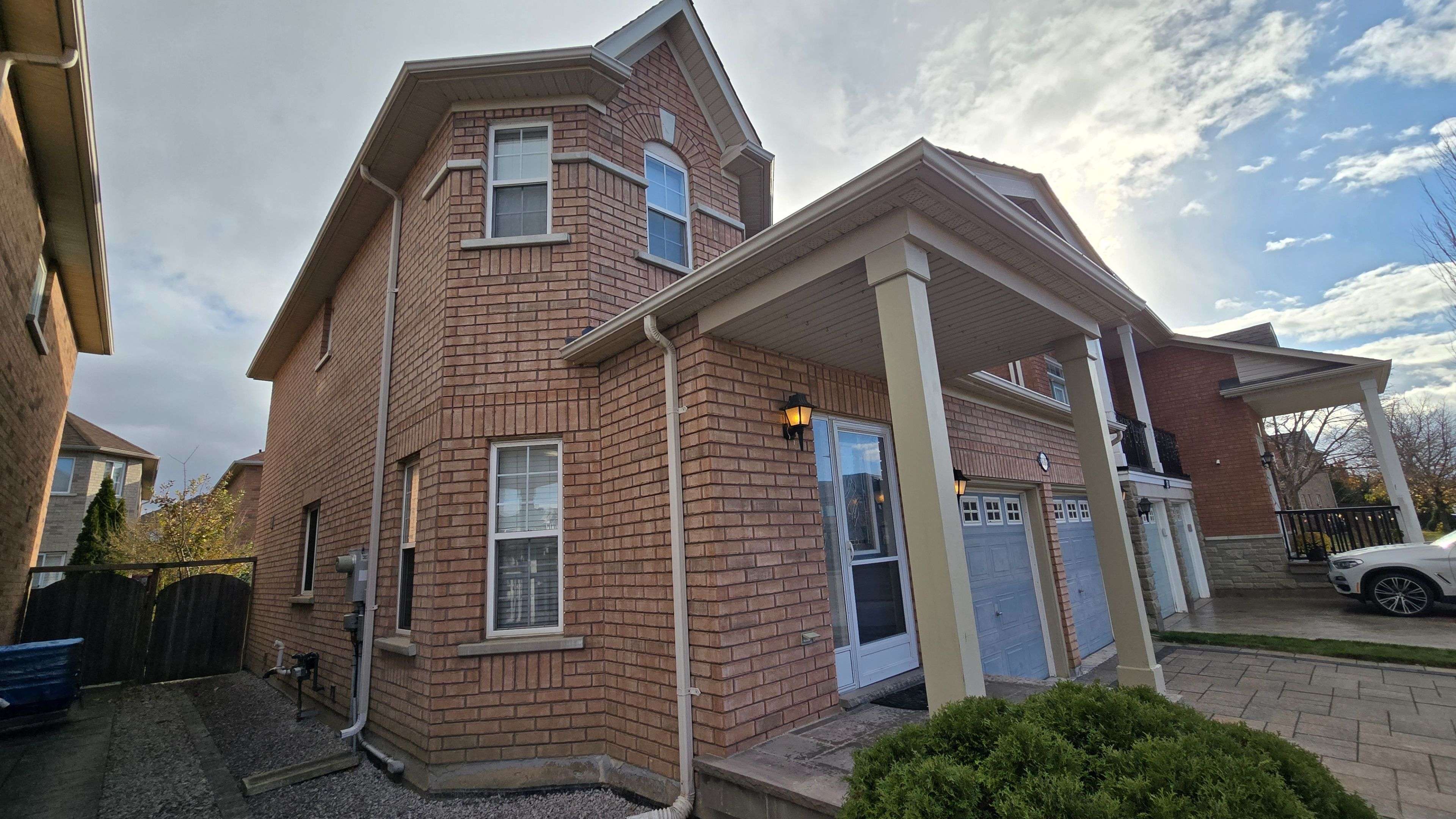 Mississauga, ON L5M 7G8,3688 Emery DR