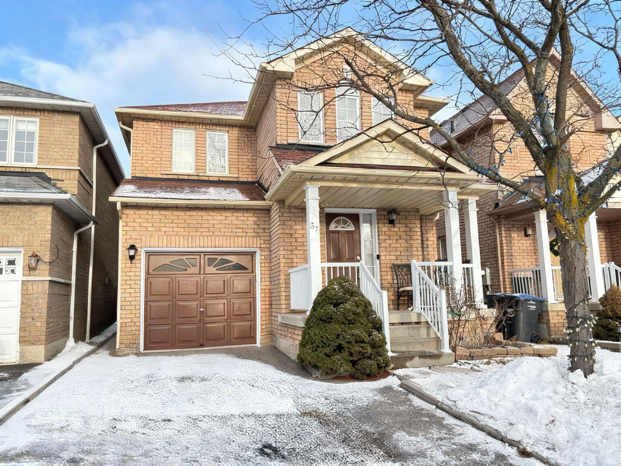 Brampton, ON L7A 2M1,37 Oakmeadow DR