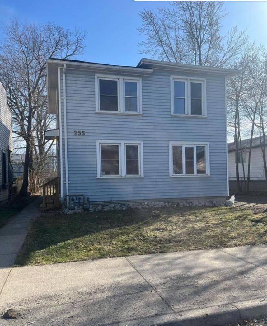 Fort Erie, ON L2A 2S7,255 Jarvis ST #2