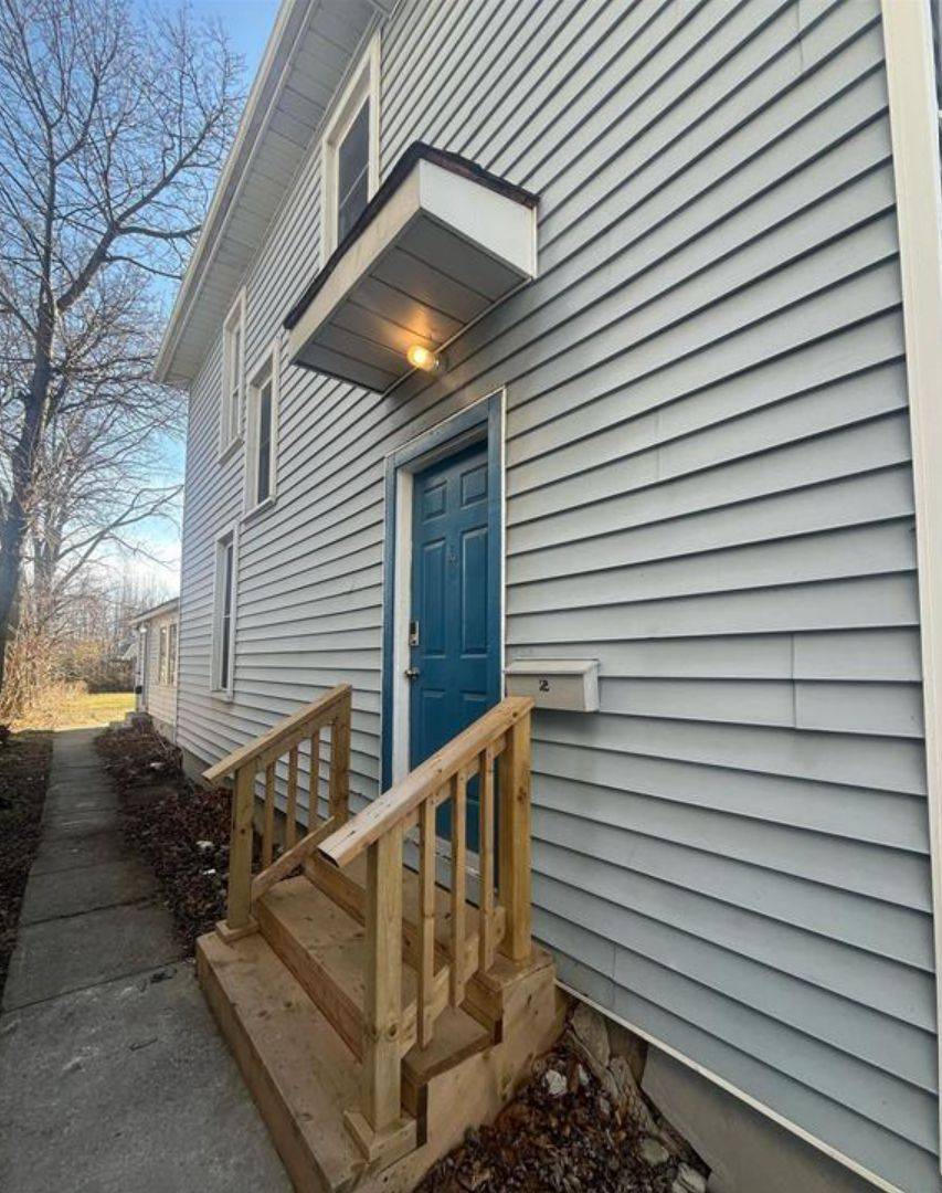 Fort Erie, ON L2A 2S7,255 Jarvis ST #2