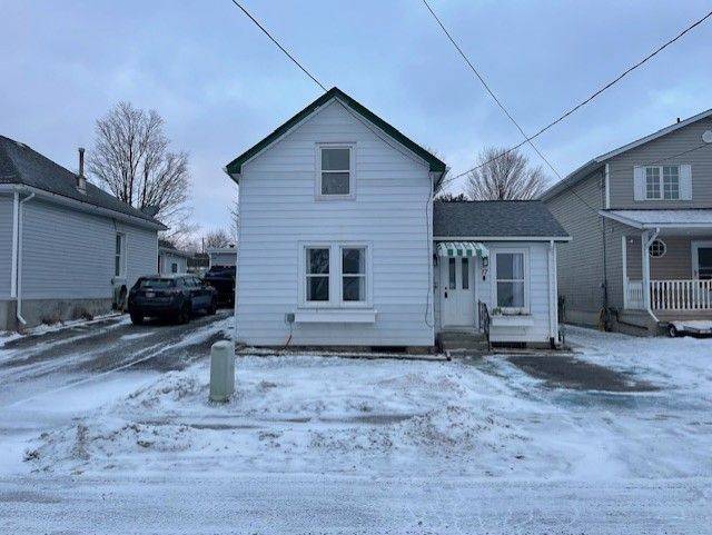 Woodstock, ON N4S 3L7,17 Dover ST