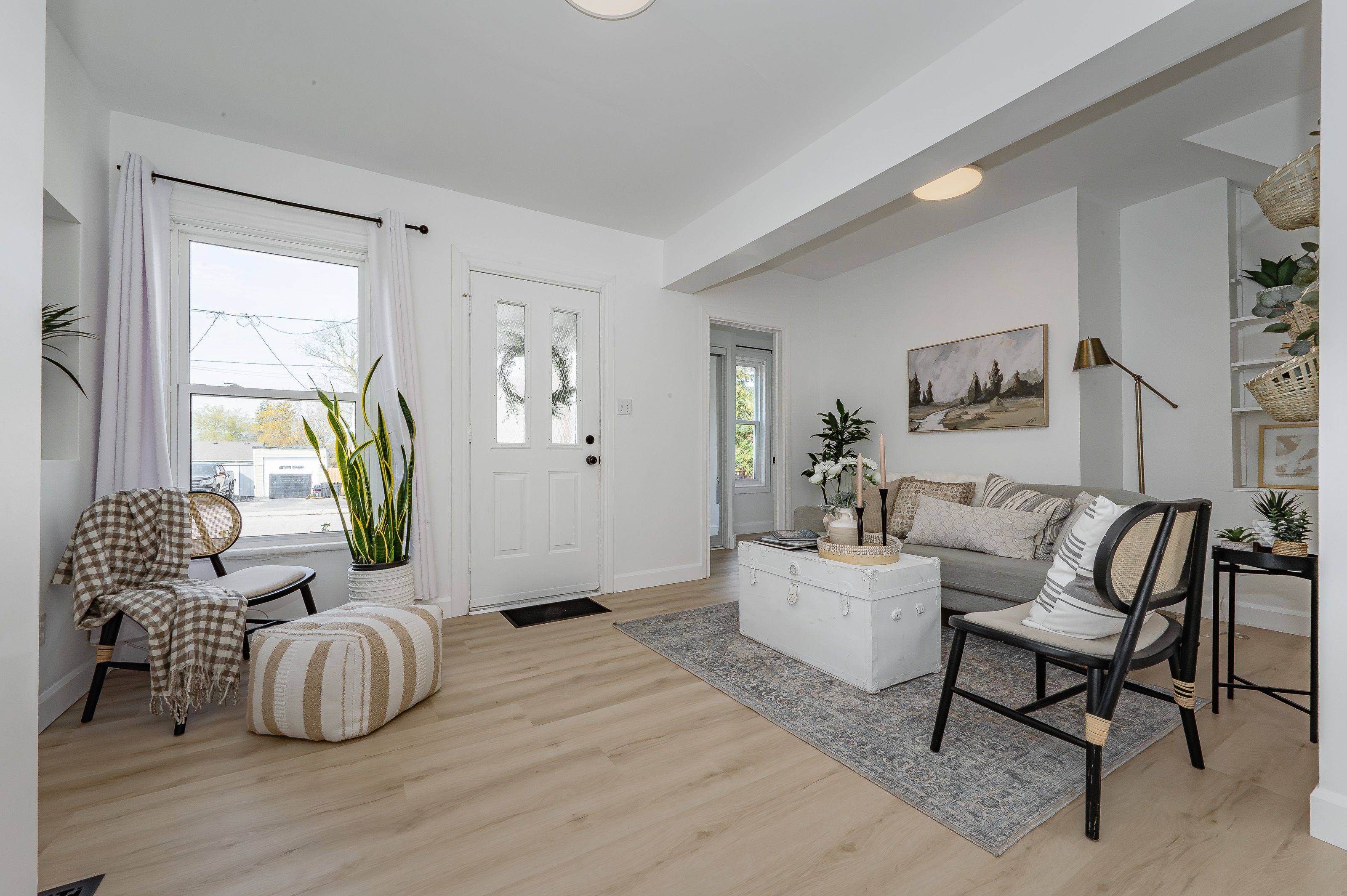 Woodstock, ON N4S 3L7,17 Dover ST