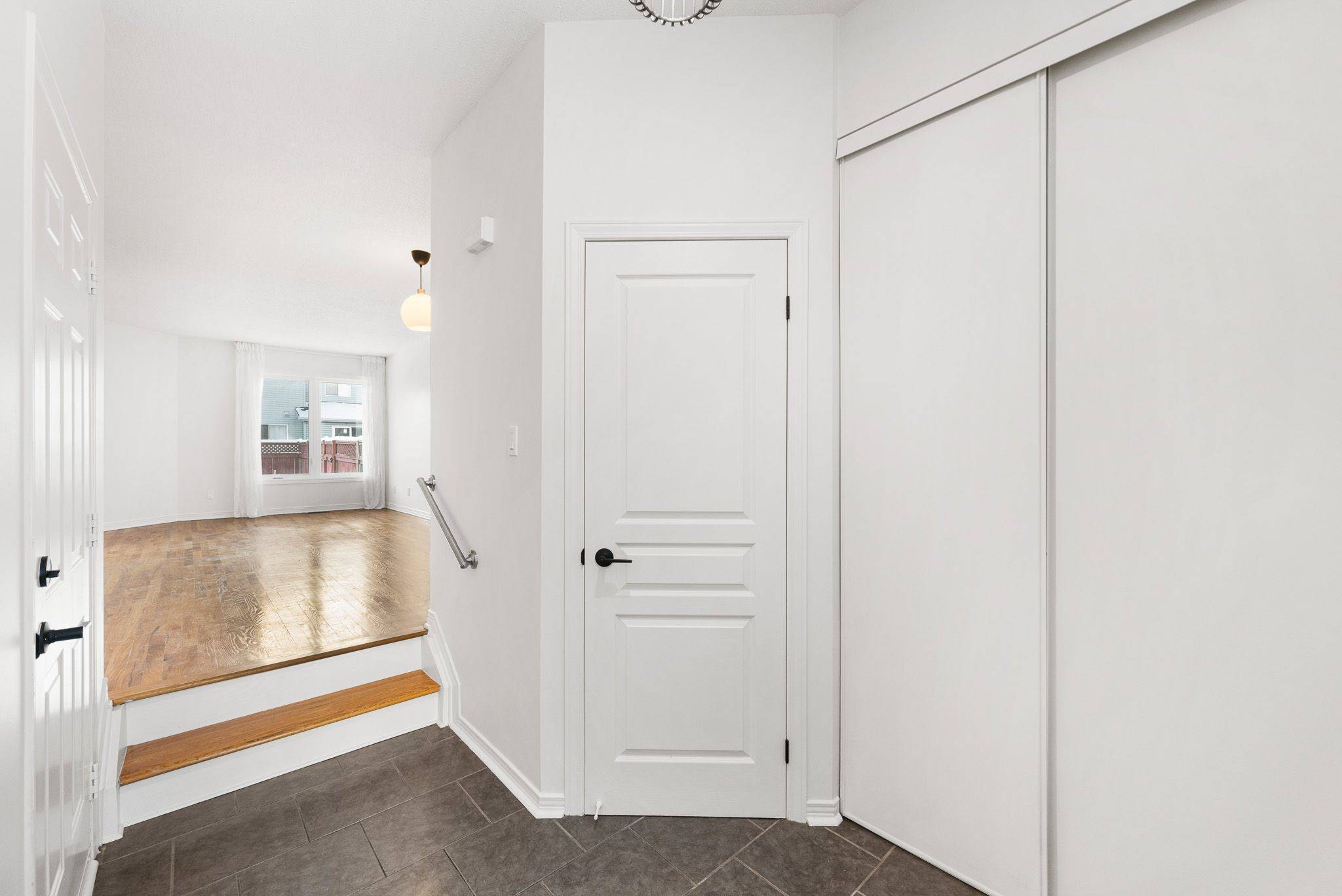 Kanata, ON K2K 3C1,32 Bishops Mills WAY