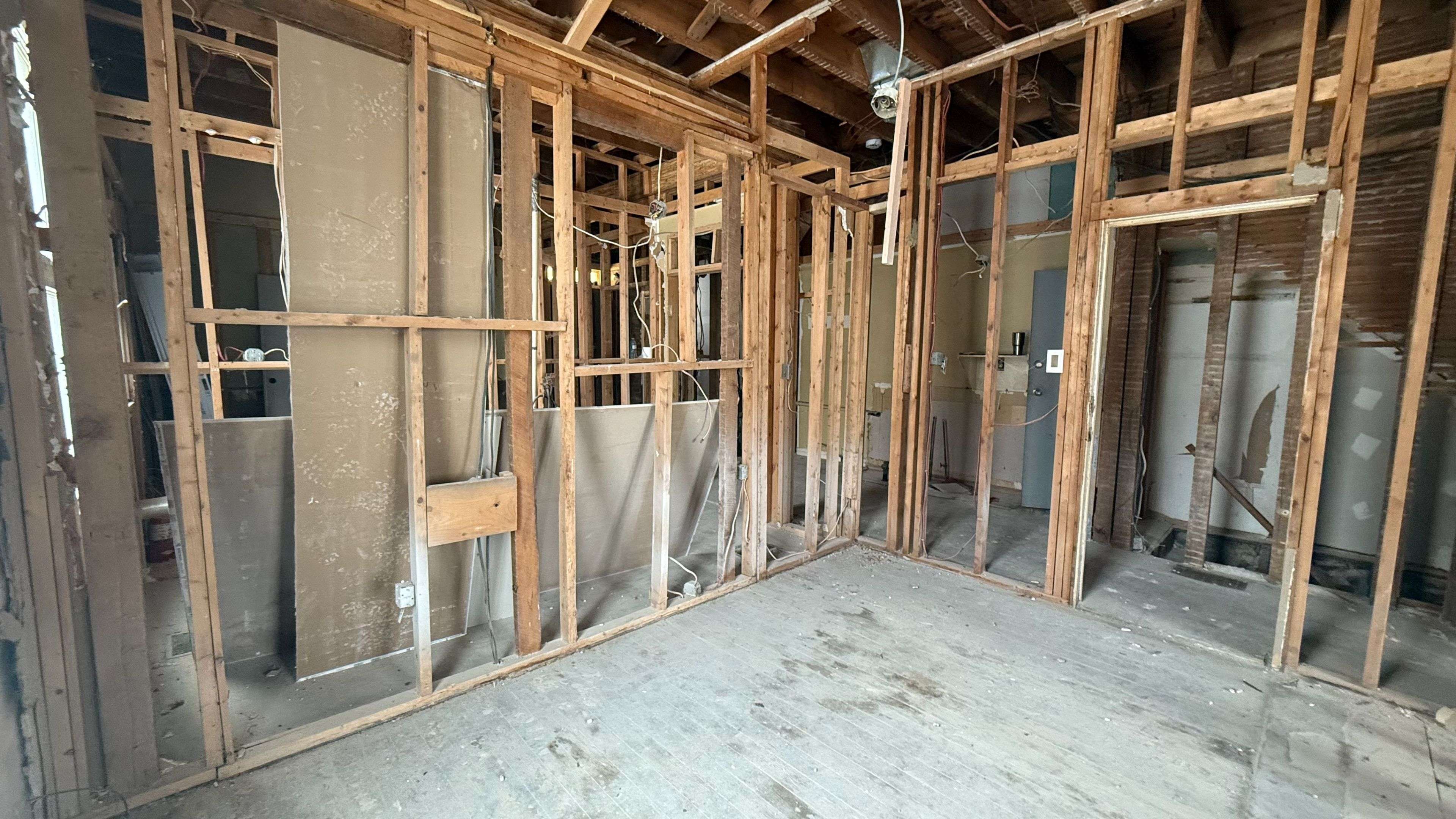 Peterborough, ON K9H 3W5,514-516 Aylmer ST N