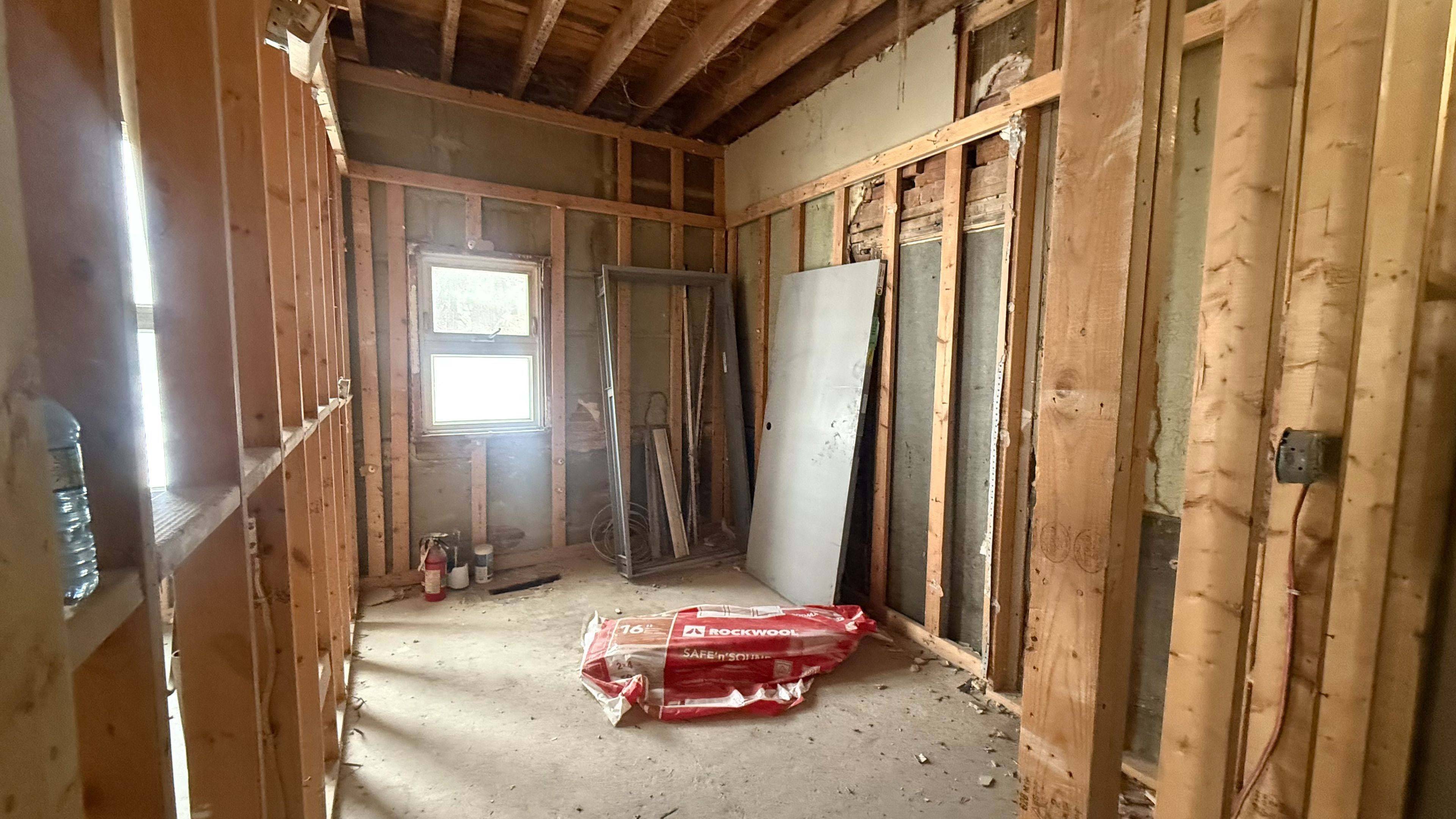 Peterborough, ON K9H 3W5,514-516 Aylmer ST N