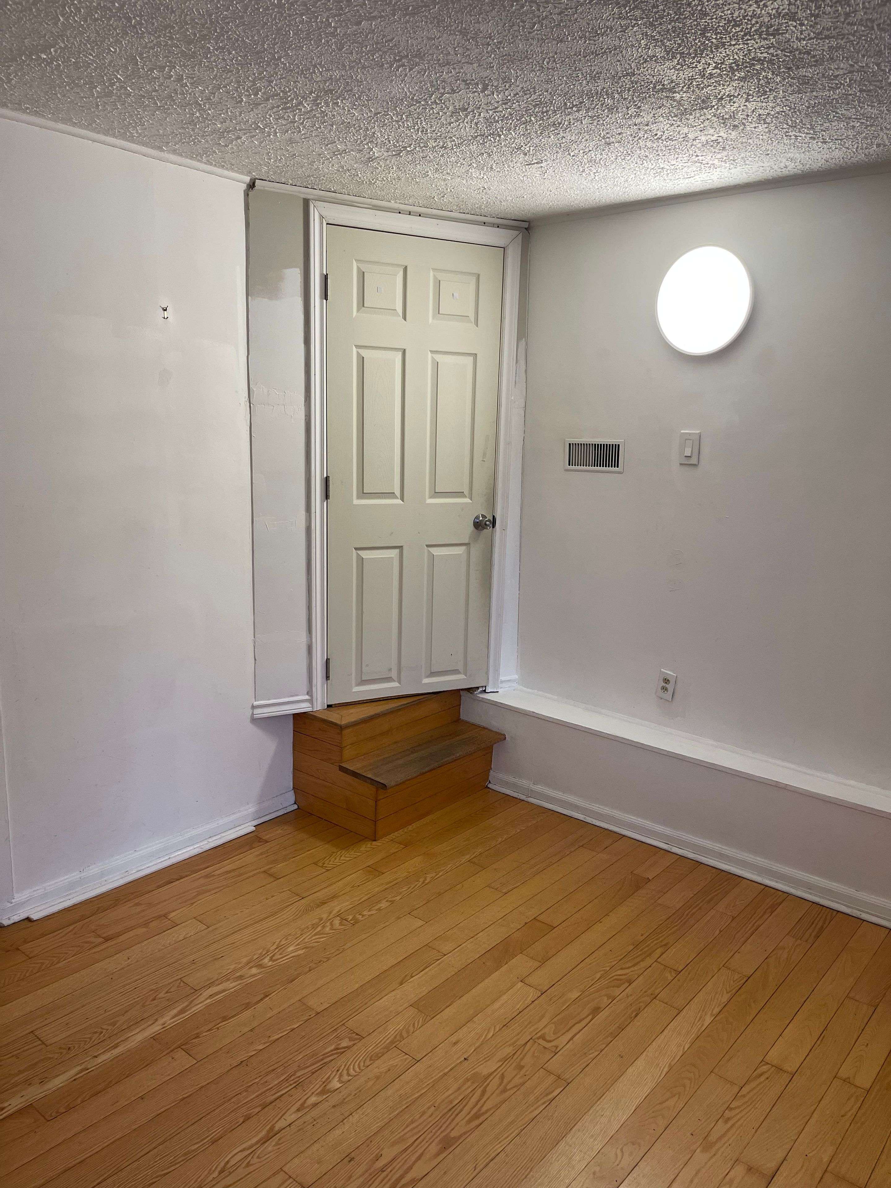 Kingston, ON K7M 2H5,563 Union ST #2