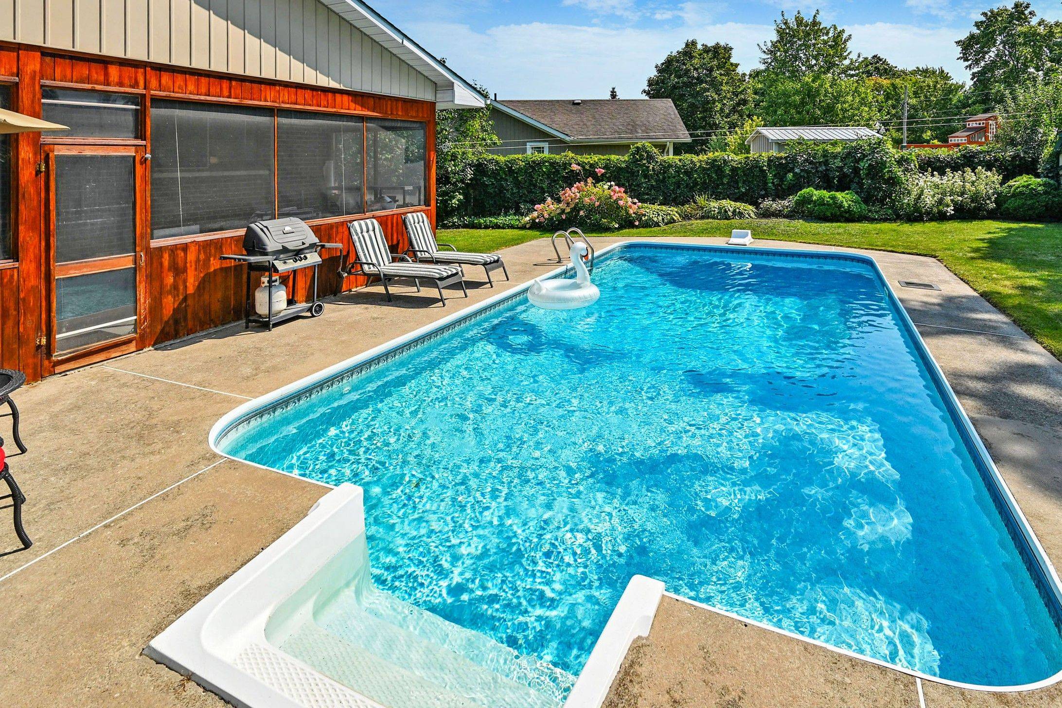 Kawartha Lakes, ON K0M 1N0,121 Queen ST