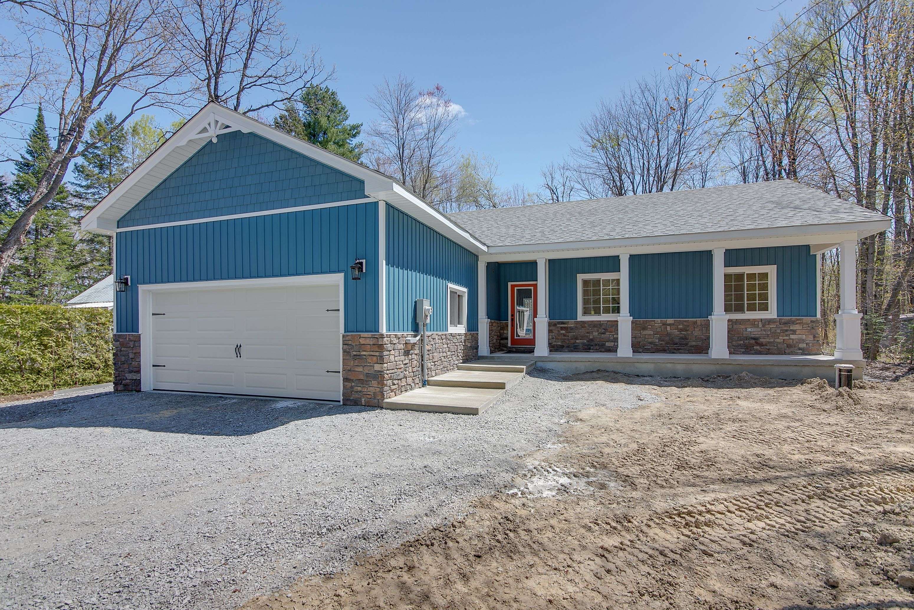 Kawartha Lakes, ON L0K 1W0,26 MCLEISH DR