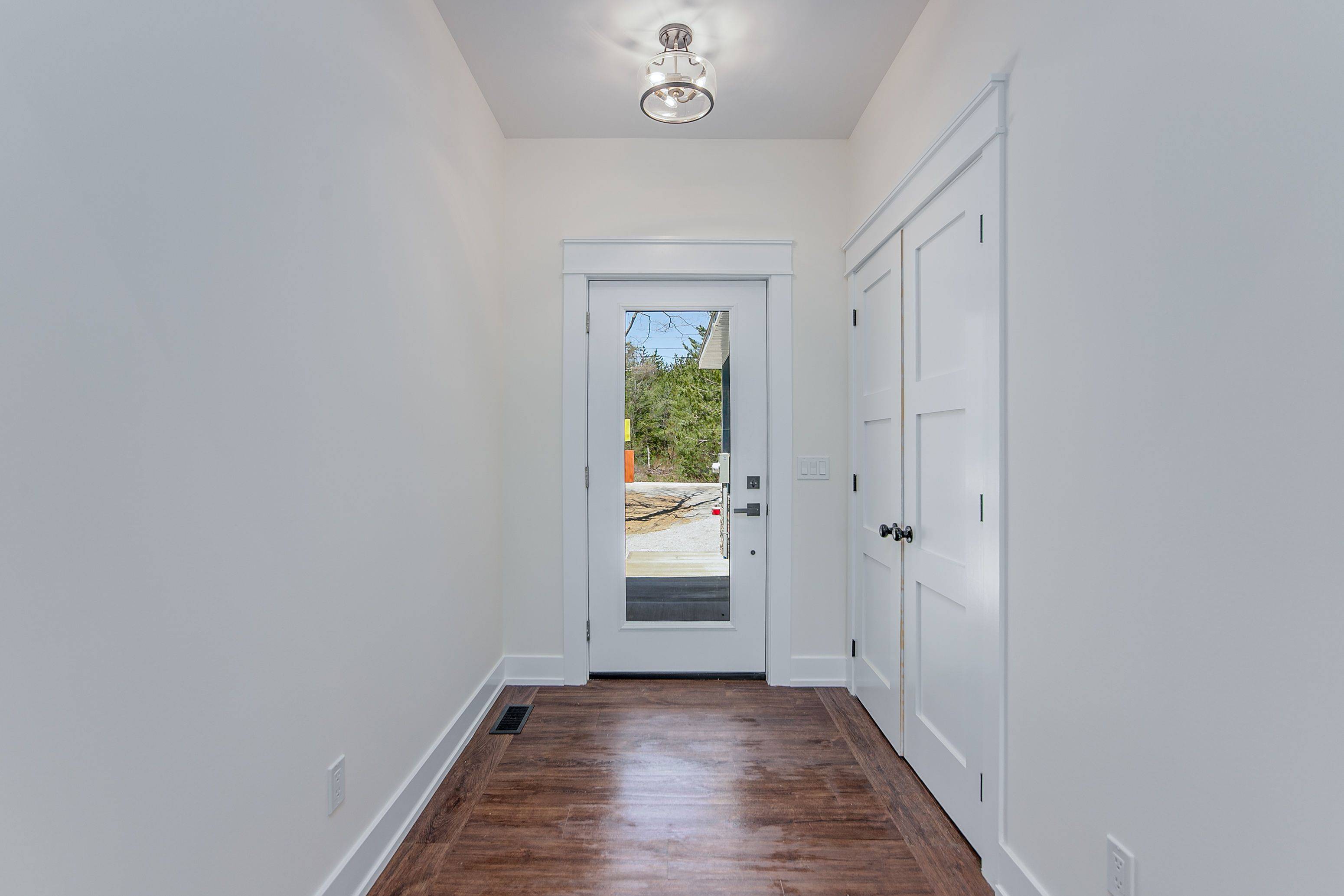 Kawartha Lakes, ON L0K 1W0,26 MCLEISH DR