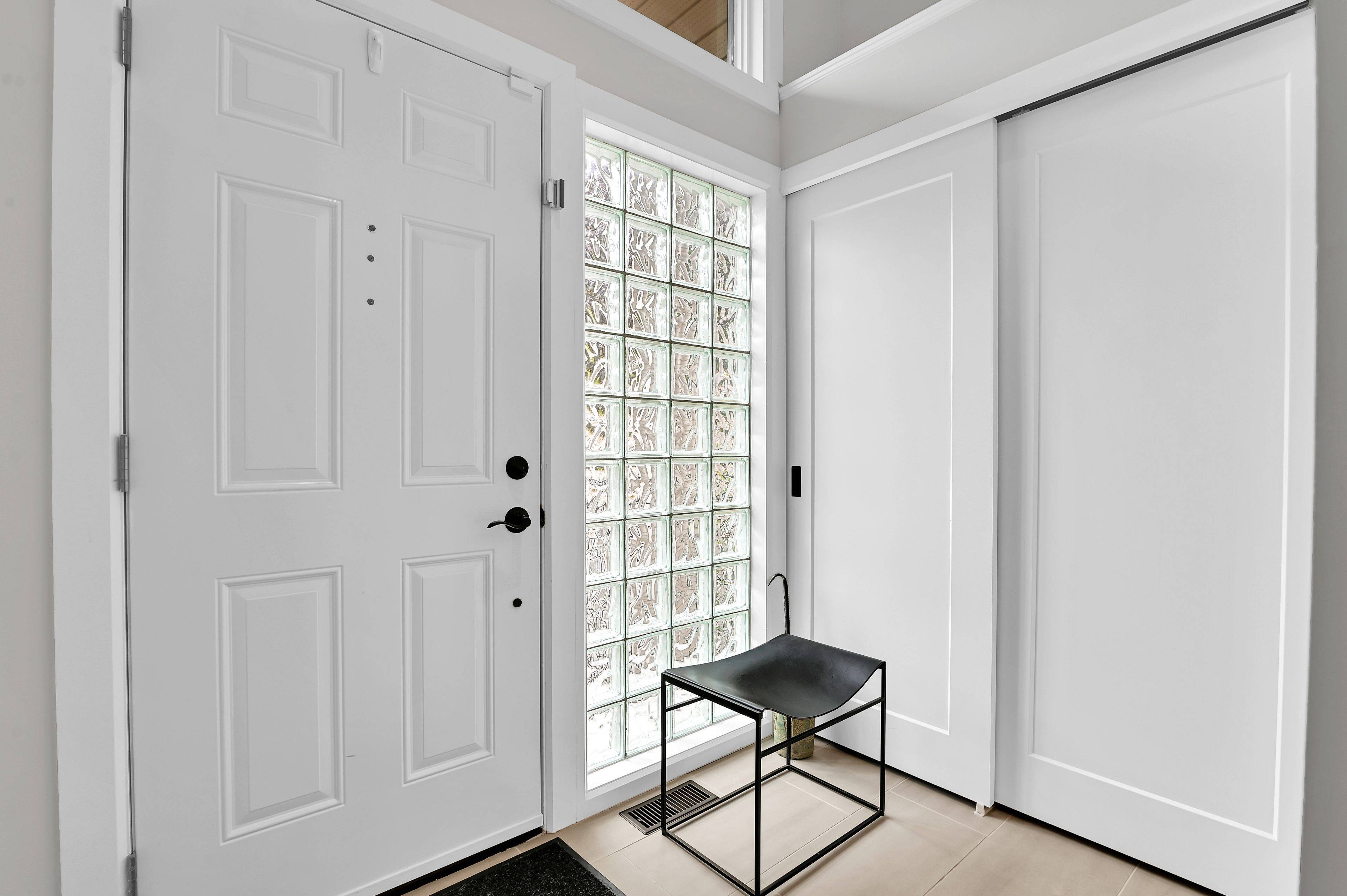 Ottawa Centre, ON K1R 6E3,146 Percy ST