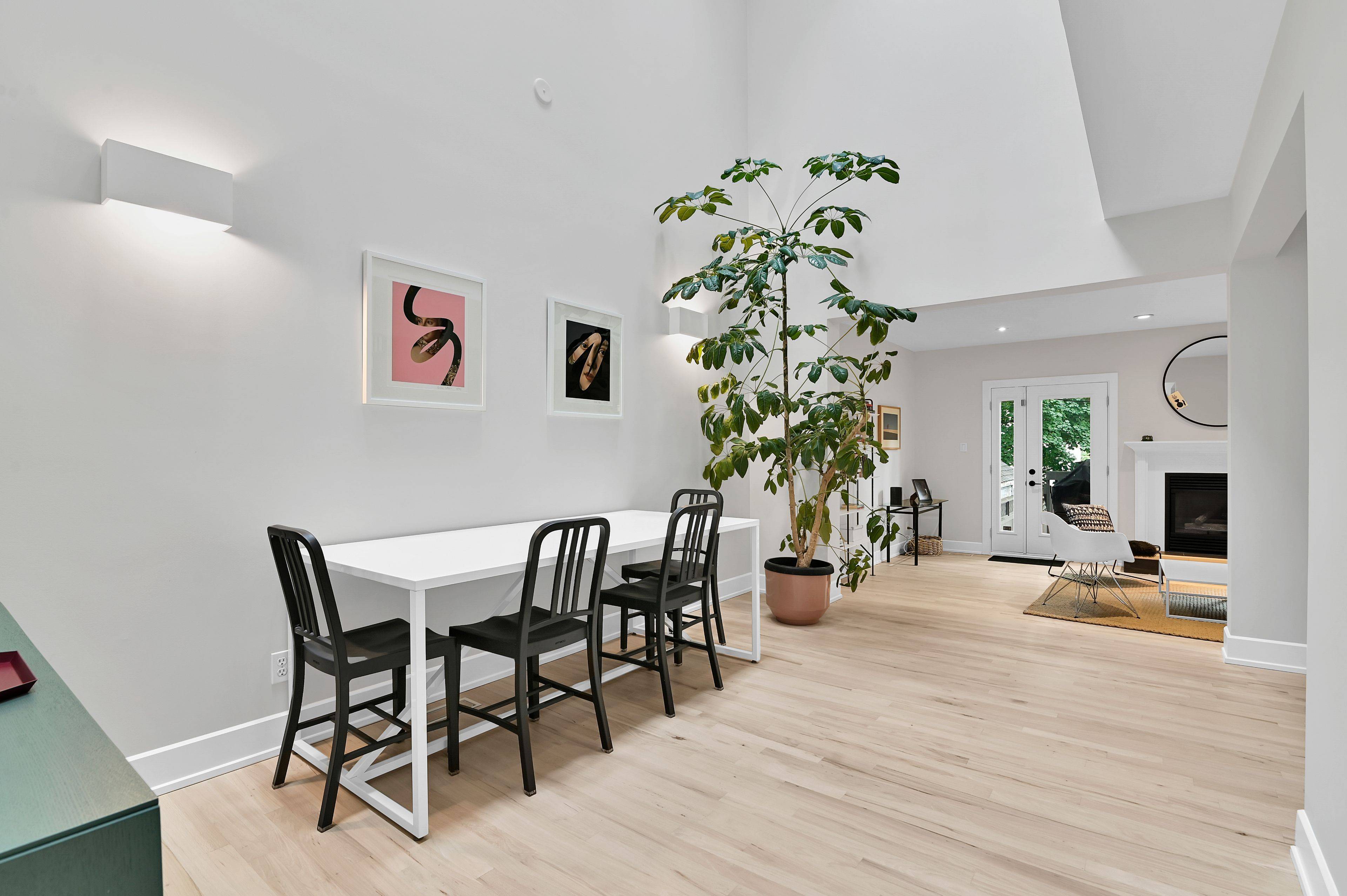 Ottawa Centre, ON K1R 6E3,146 Percy ST