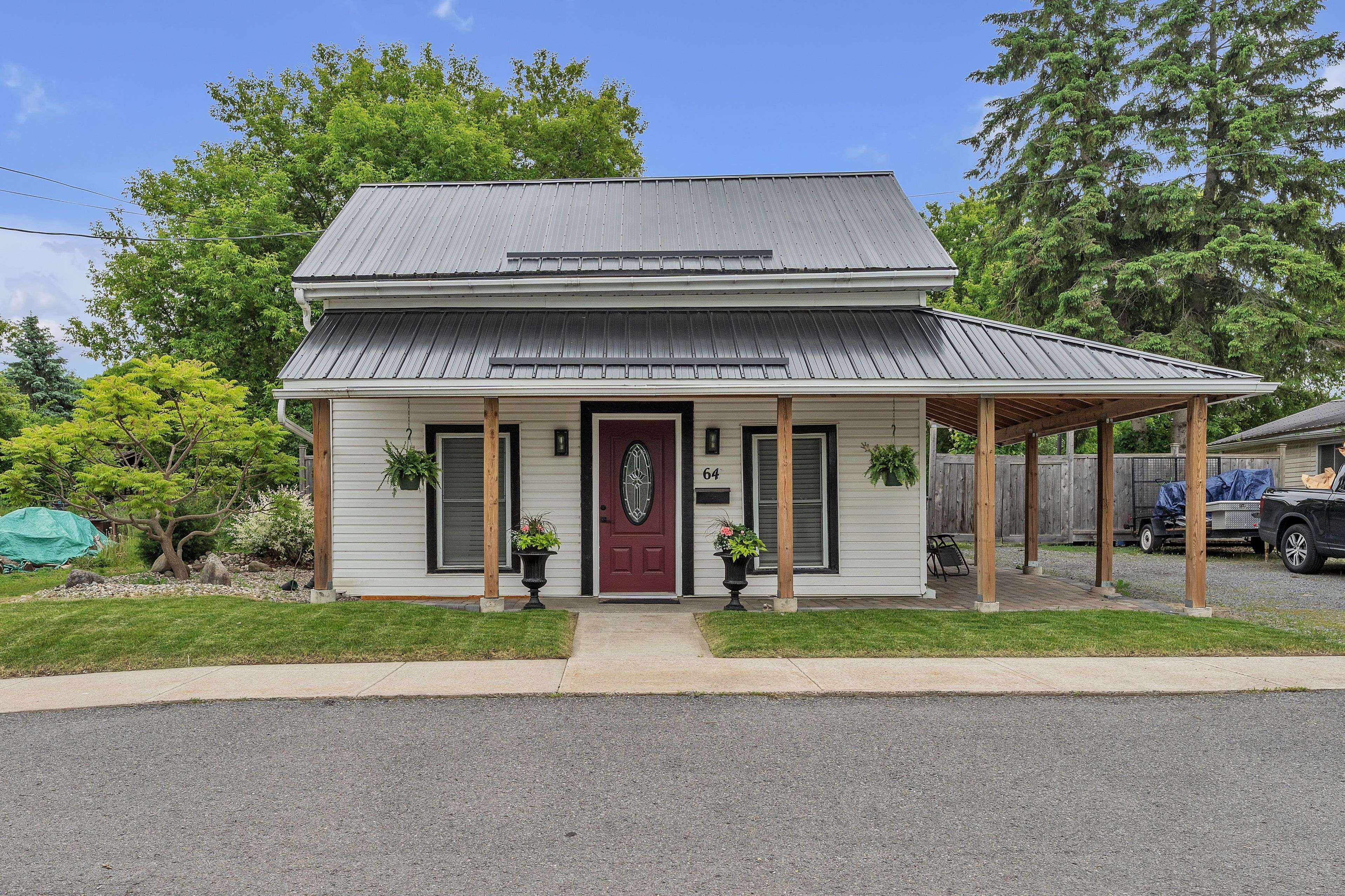 Greater Napanee, ON K7R 3B2,64 Palace RD