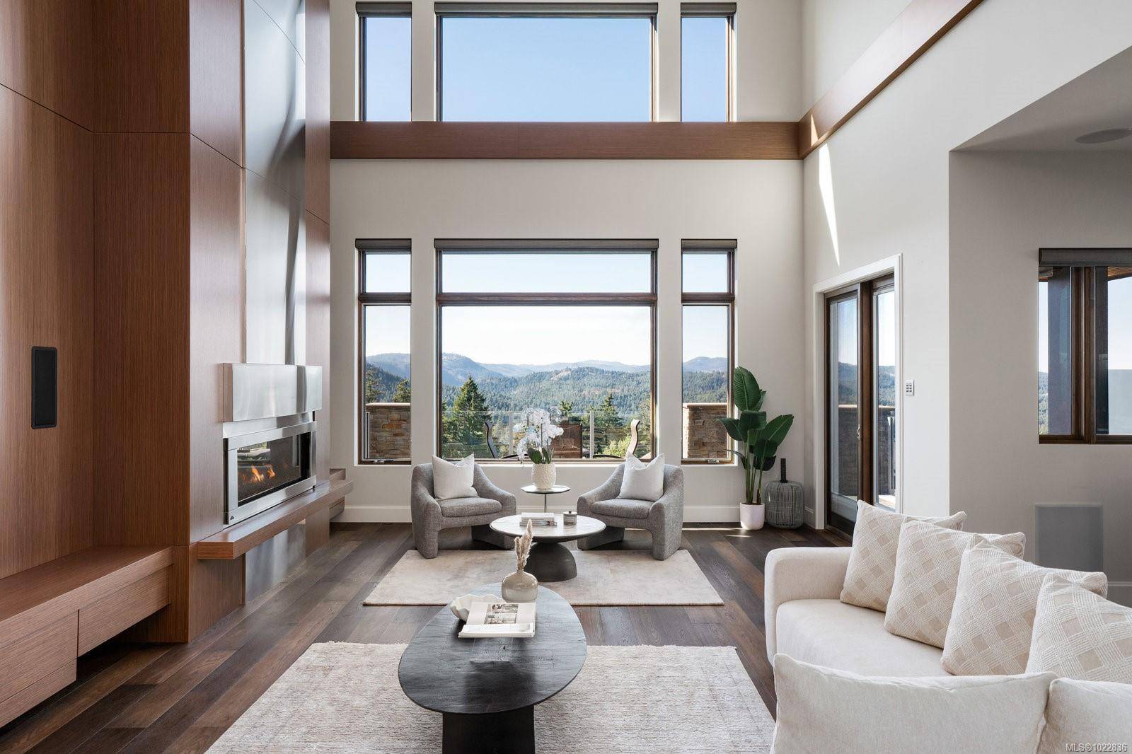 Langford, BC V9B 0B3,1098 Bearspaw Plat