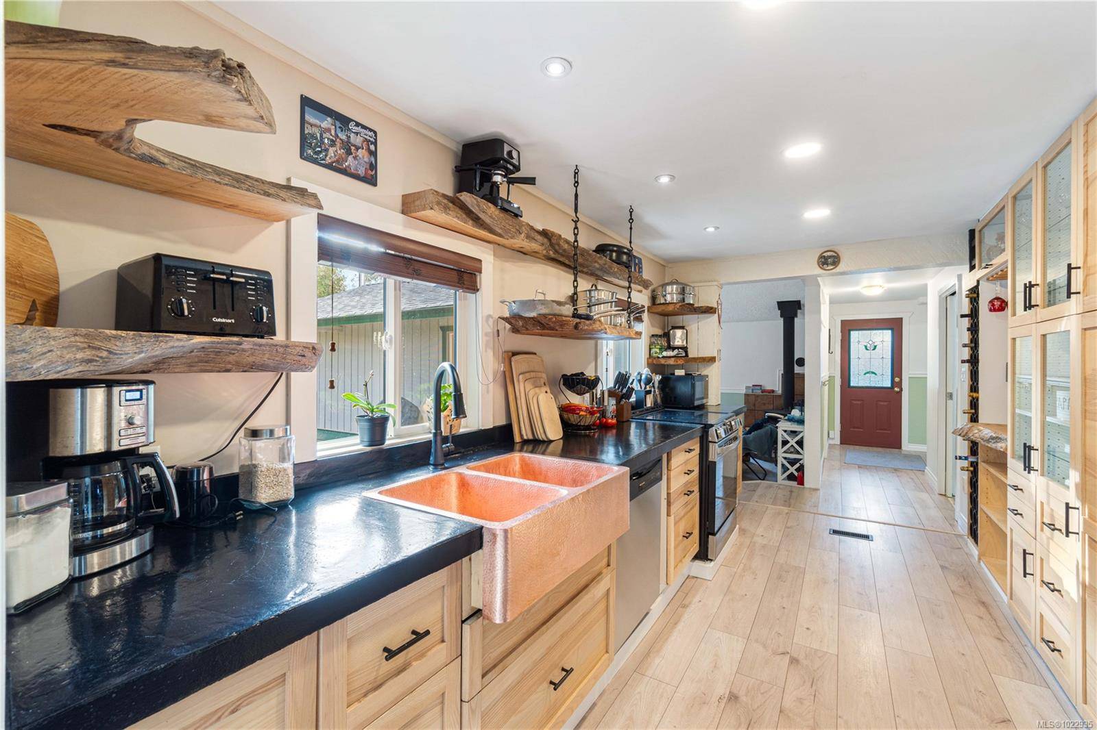 Qualicum Beach, BC V9K 2G9,3872 Island Hwy W