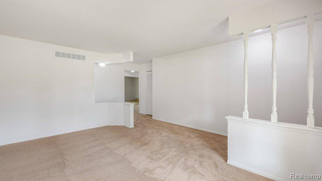 Sterling Heights, MI 48310,5579 CHADBOURNE DR