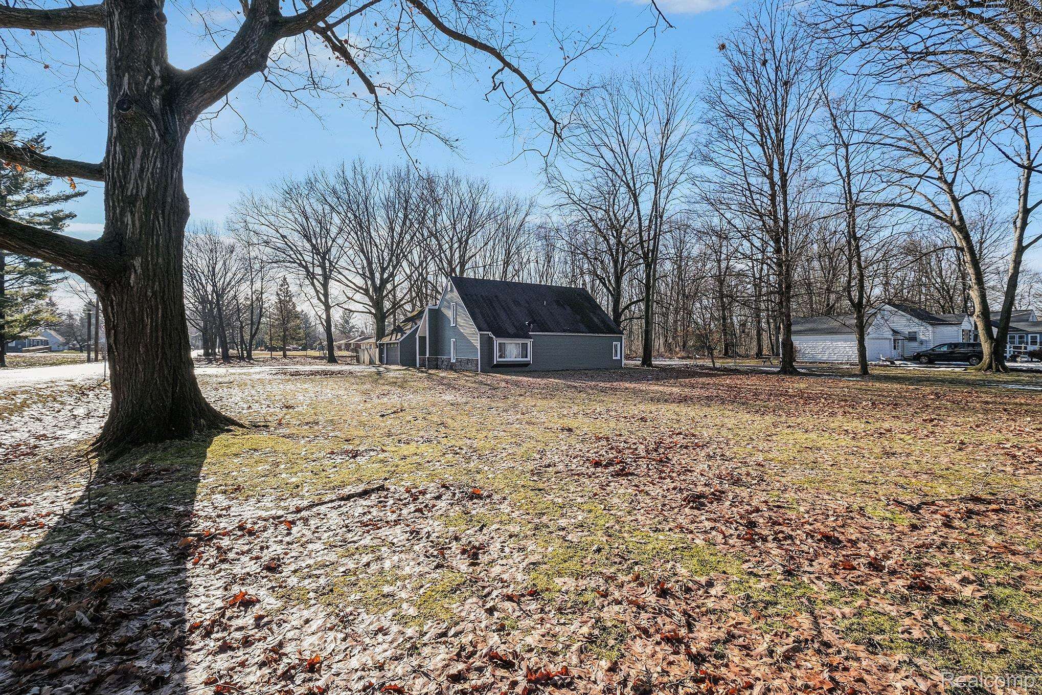 Burton, MI 48509,1364 Munson ST