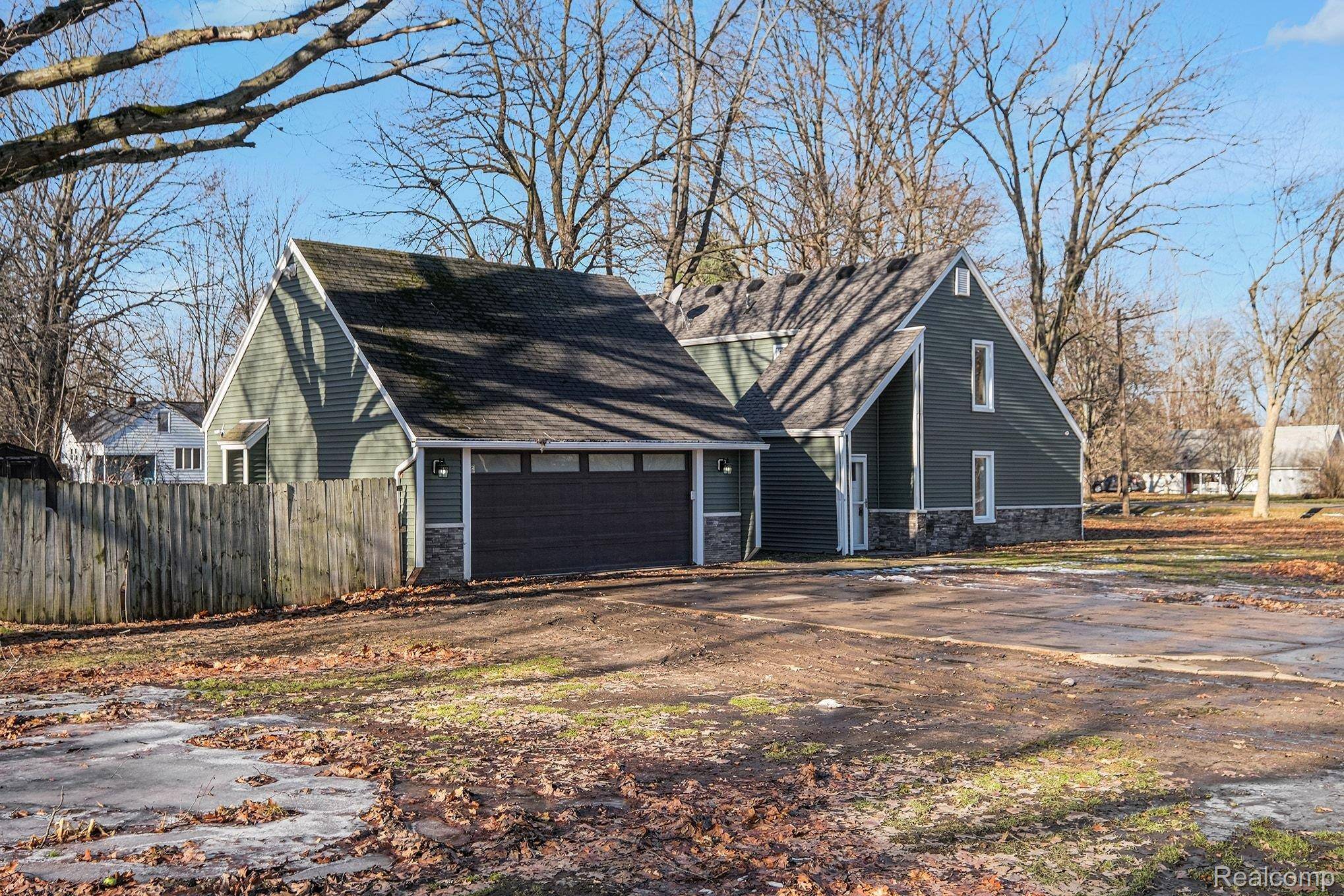 Burton, MI 48509,1364 Munson ST