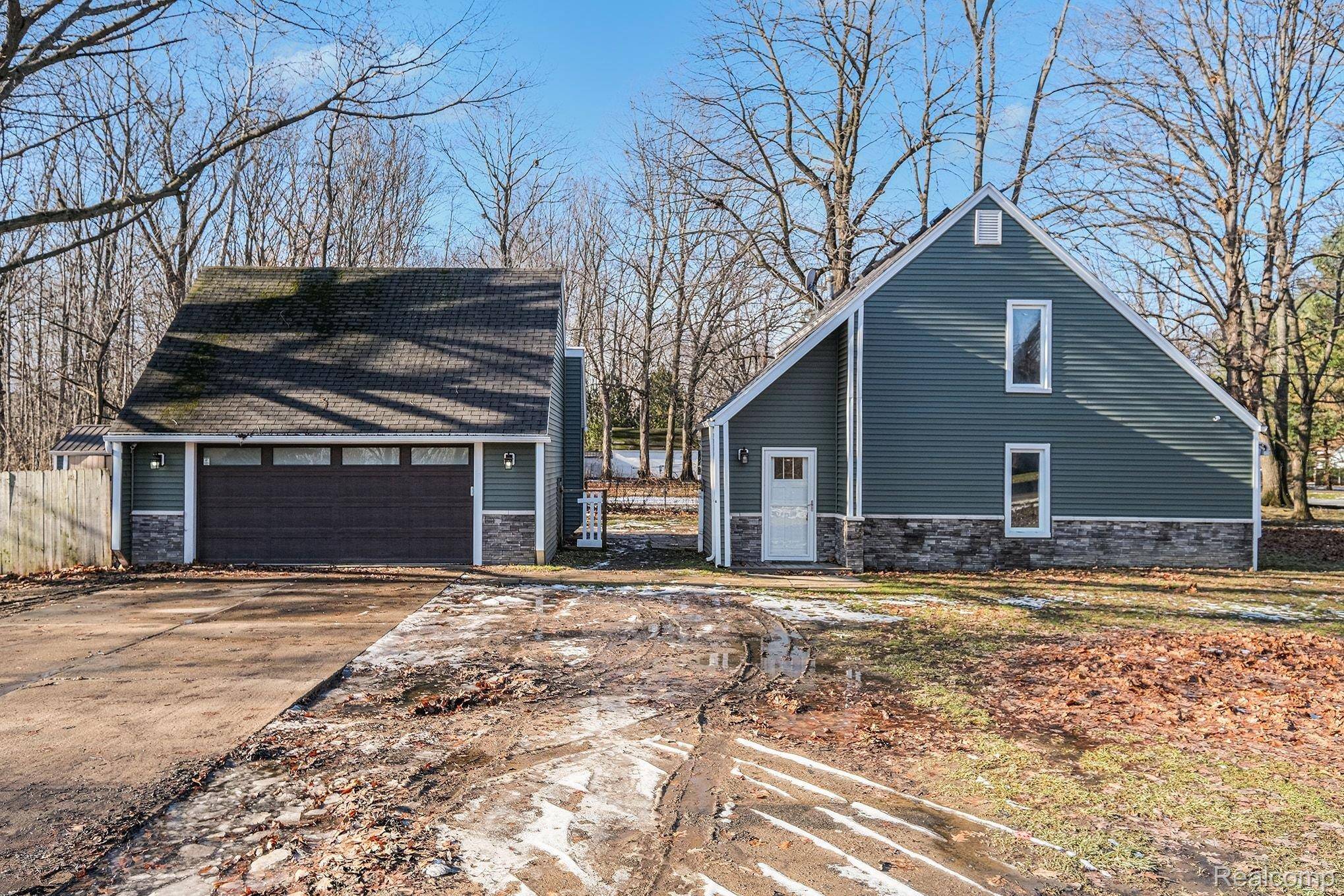 Burton, MI 48509,1364 Munson ST