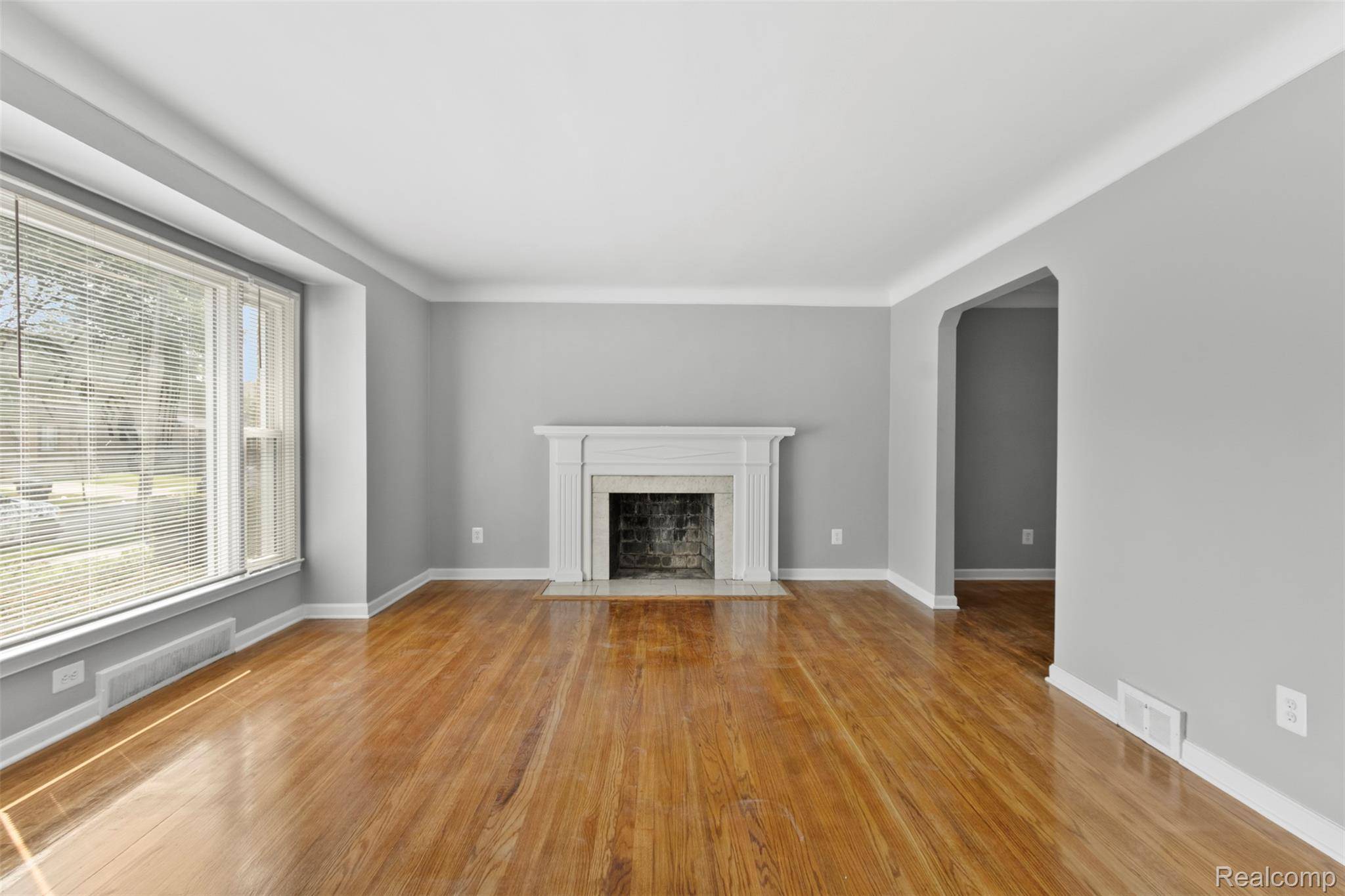 Detroit, MI 48221,17175 Greenlawn ST