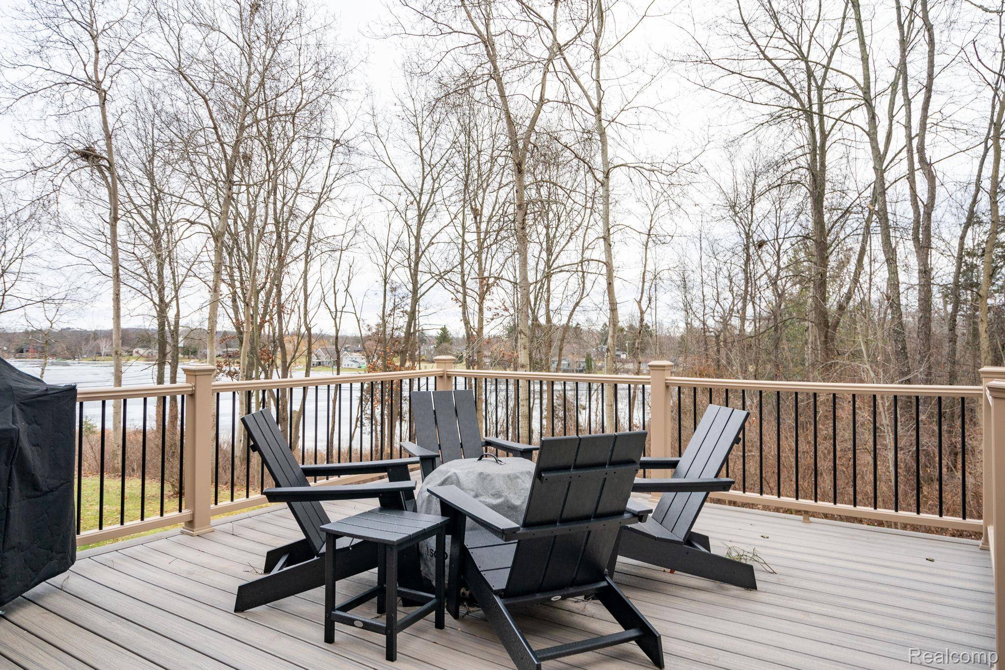 Clarkston, MI 48348,6751 Berry Pointe DR