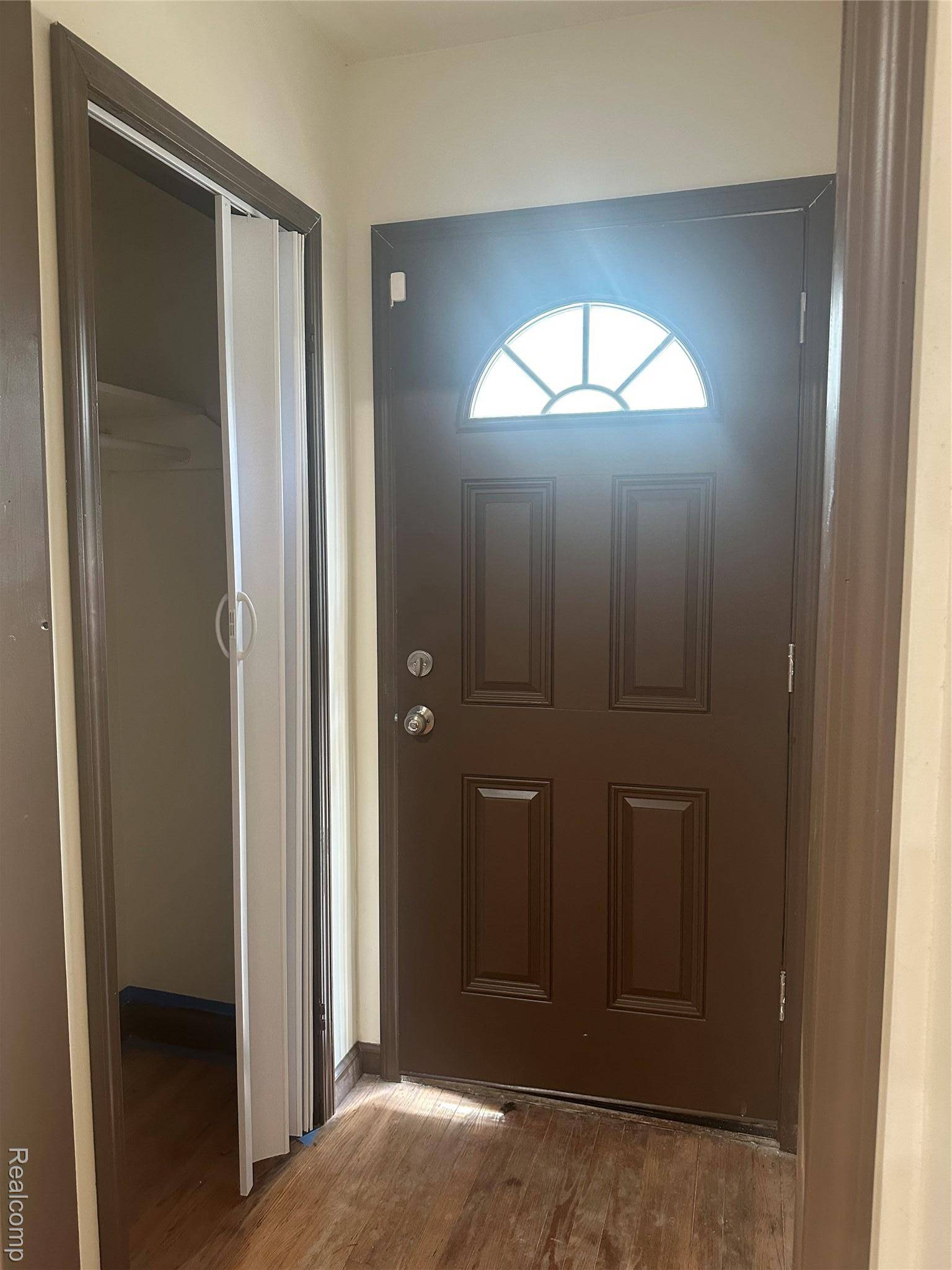 Detroit, MI 48213,12561 Maiden ST