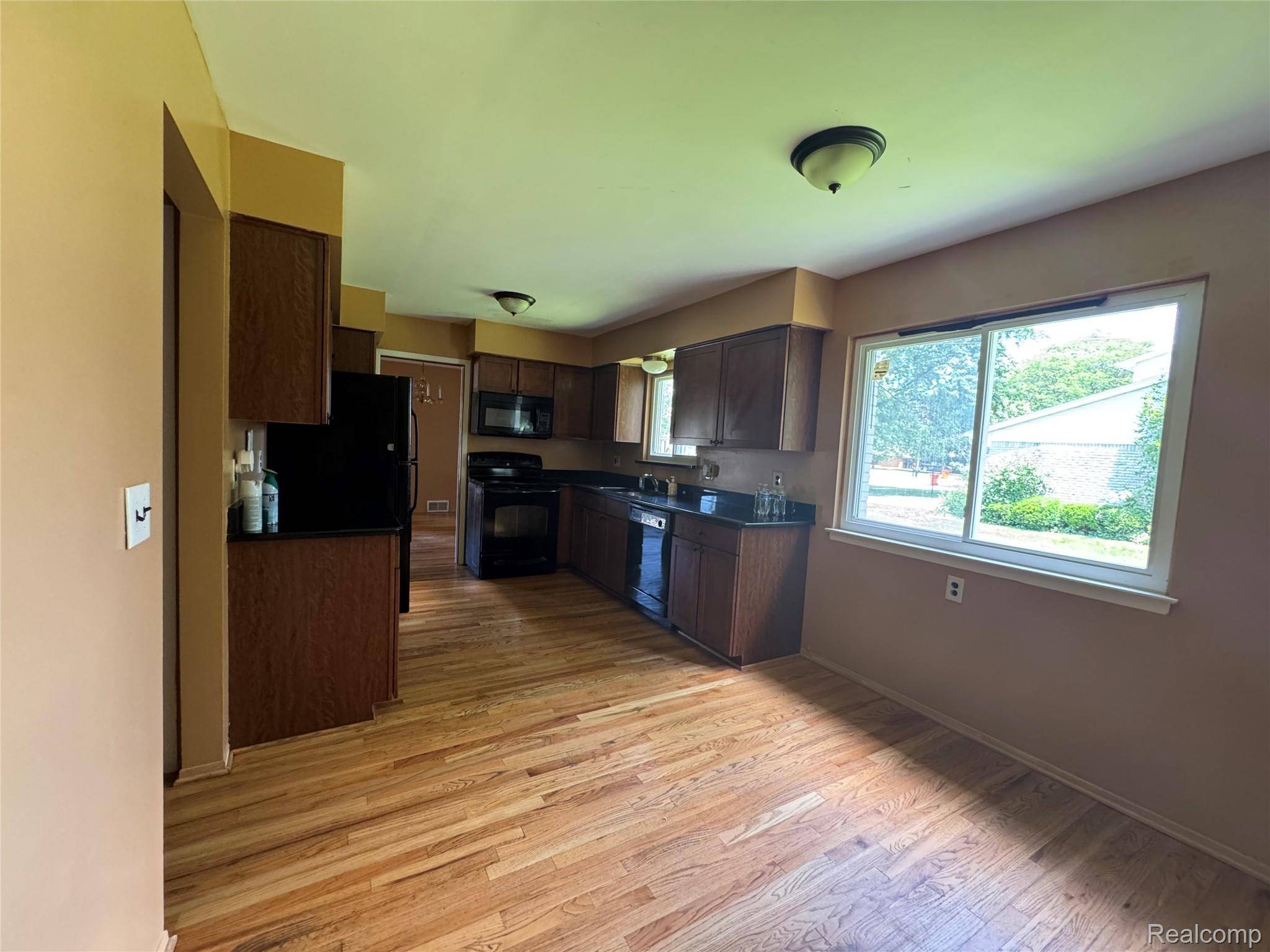 Southfield, MI 48034,28330 Lahser Rd RD