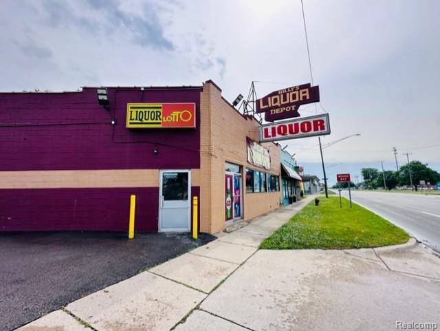 Redford, MI 48240,27222 Grand River AVE