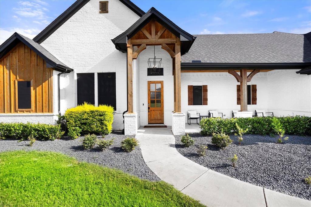 Weatherford, TX 76088,1074 Pioneer Crossing