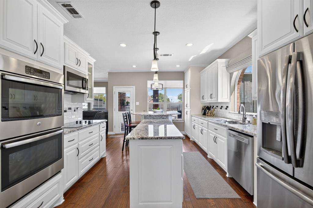 Lewisville, TX 75077,709 Summit Ridge