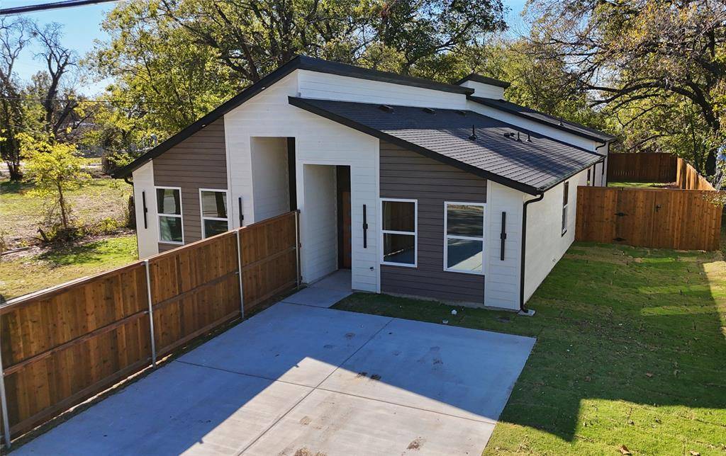 Commerce, TX 75428,1509 Locust Street