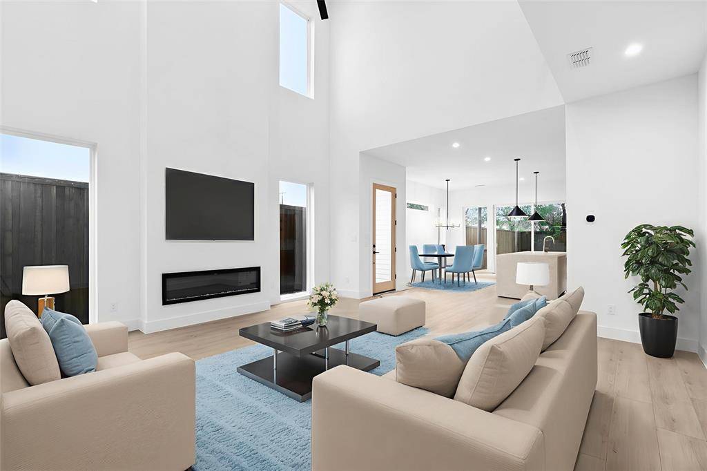 Dallas, TX 75212,2814 Guymon Street