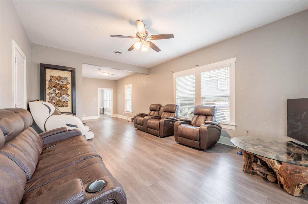 Fort Worth, TX 76164,1301 Grand Avenue