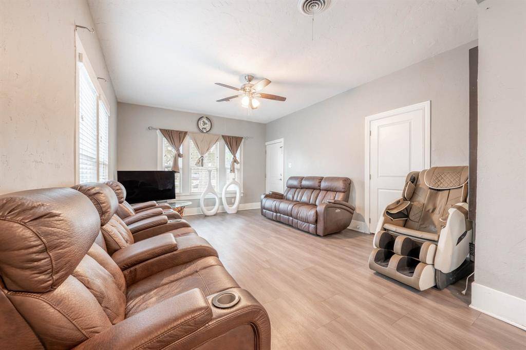 Fort Worth, TX 76164,1301 Grand Avenue