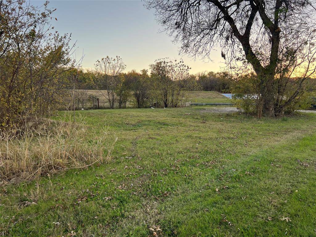 Dallas, TX 75208,244 Dallas Fort Worth Corner