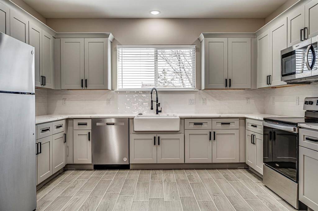 Granbury, TX 76048,5858 Black Pine Circle