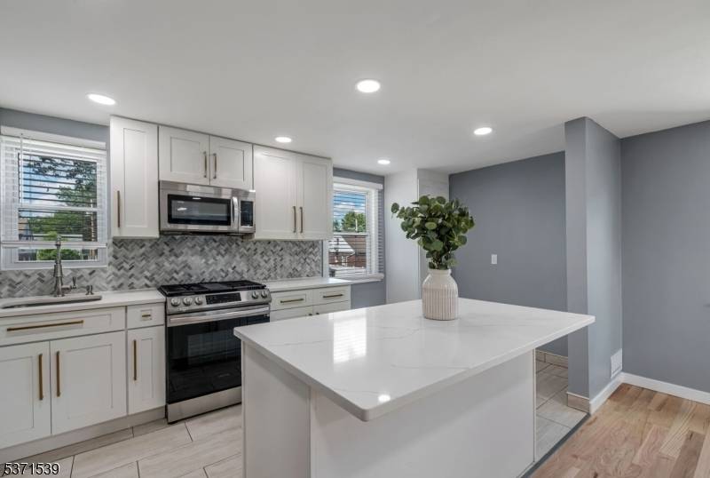 Hawthorne Boro, NJ 07506,47 Ekings Ave