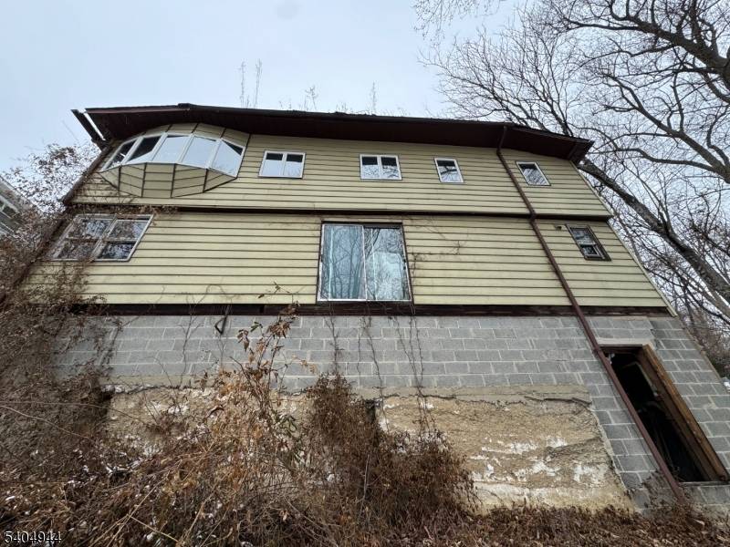 Liberty Twp., NJ 07823,167 Lakeside Dr