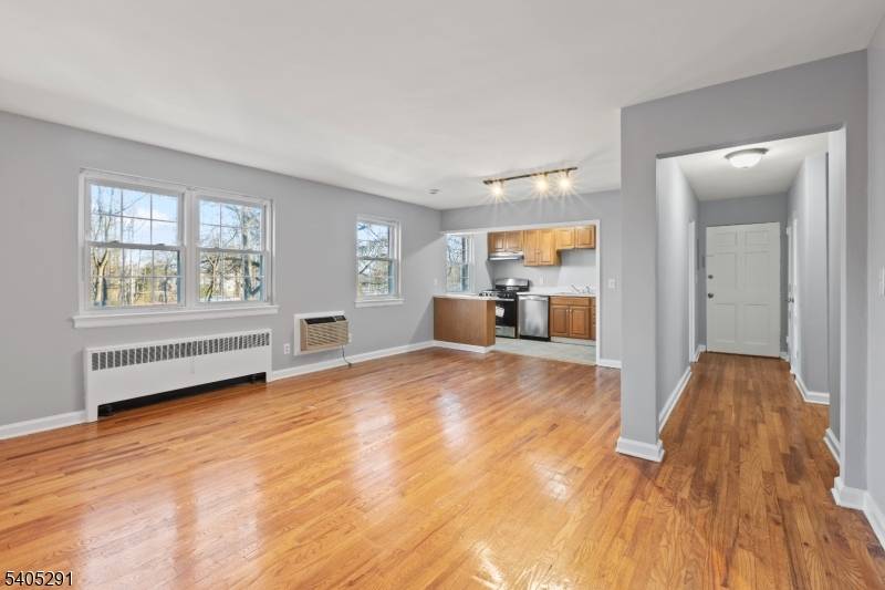 Cranford Twp., NJ 07016,16 F Parkway Village #F